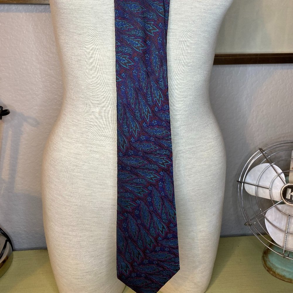 *Vintage Charles Hill Silk Tie